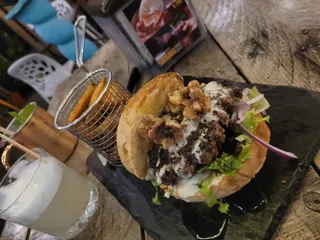 Lupulus Burgers Shop