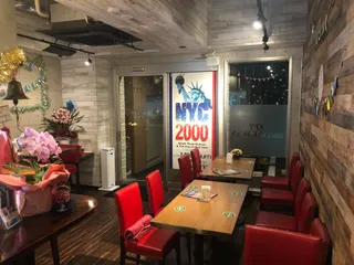 Off Broadway burger+bar