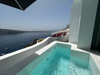 Lioyerma Lounge Cafe Pool Bar