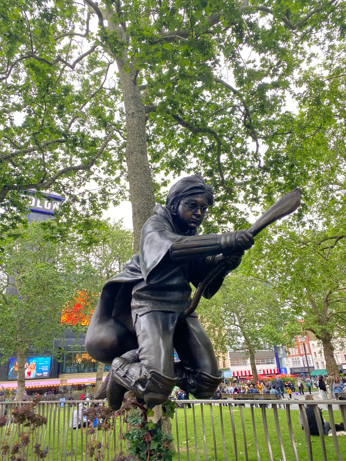 Harry Potter Statue
