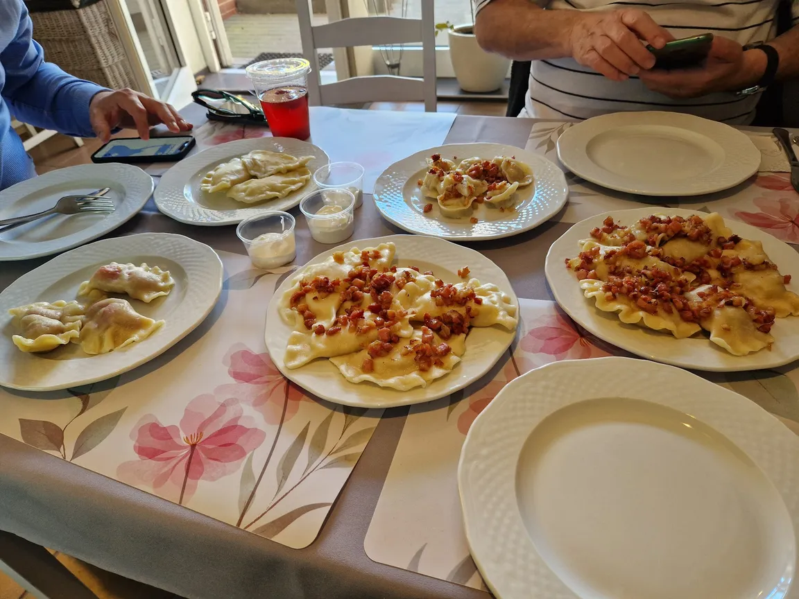 Pierogarnia Cynamon Obiady domowe na dowóz Najlepsze pierogi w Poznaniu