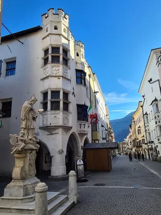 Statua di San Giovanni Nepomuceno