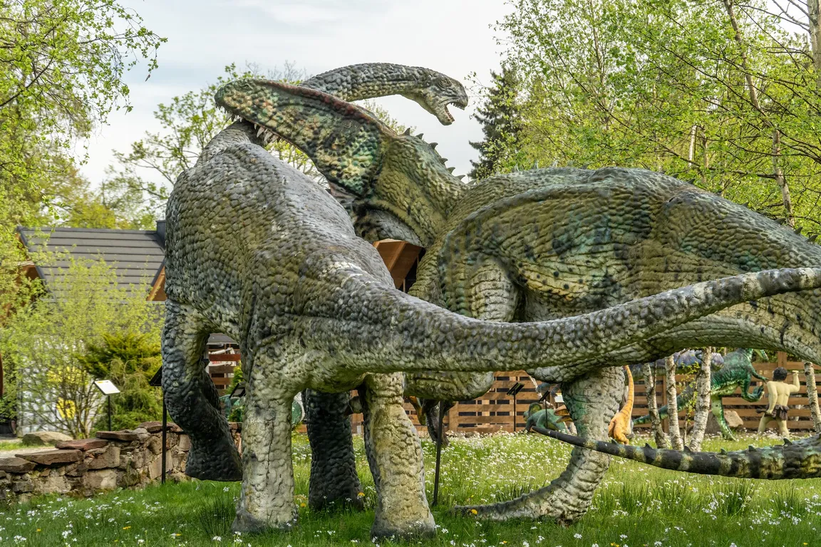 Park Dinozaurów/ Karłów