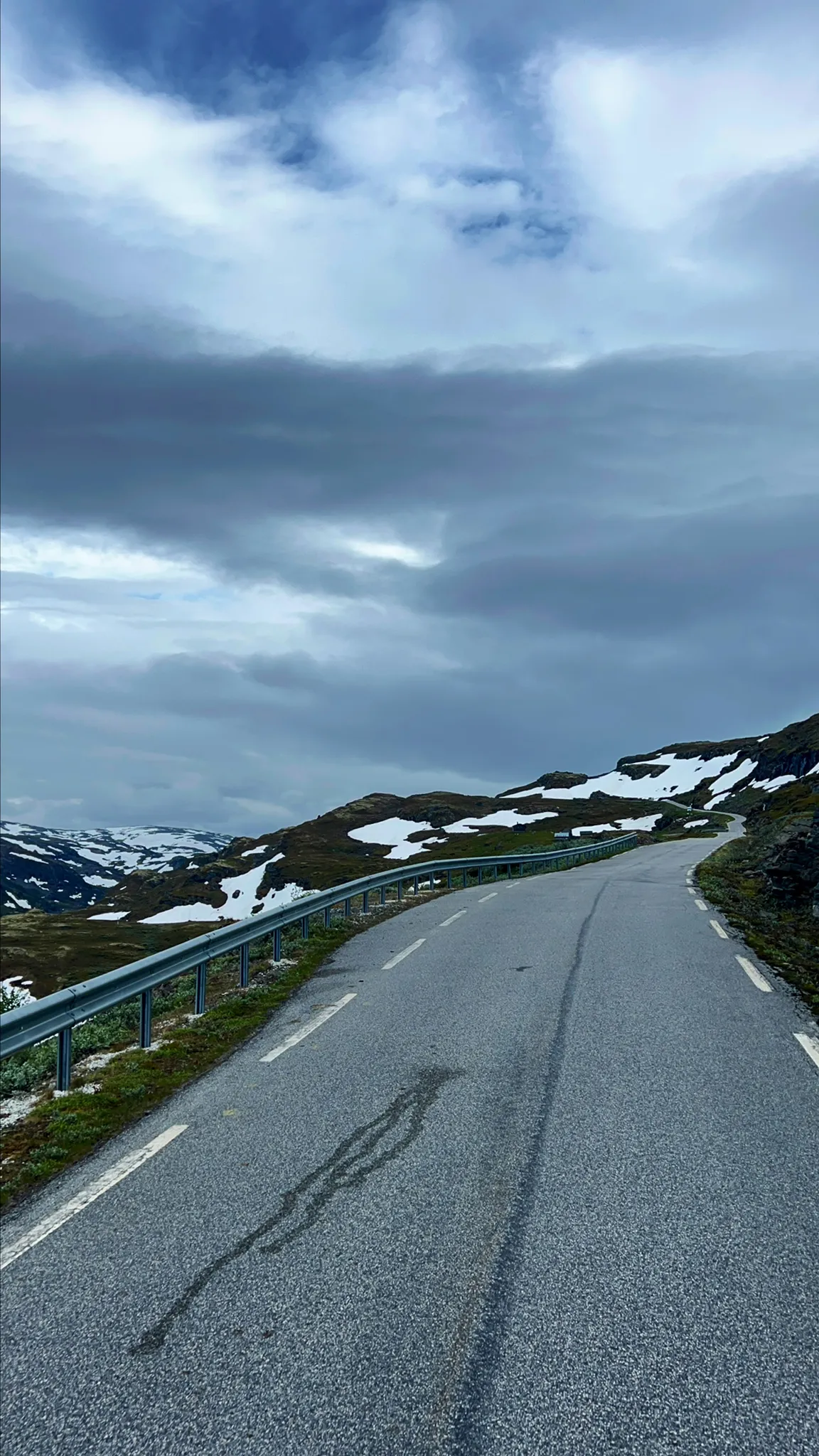 Aurlandsfjellet scenic route (north entry Lærdalsøyri)