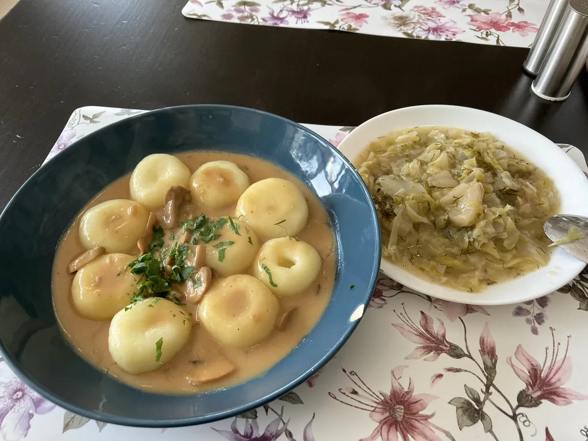 Obiad i Szarlotka