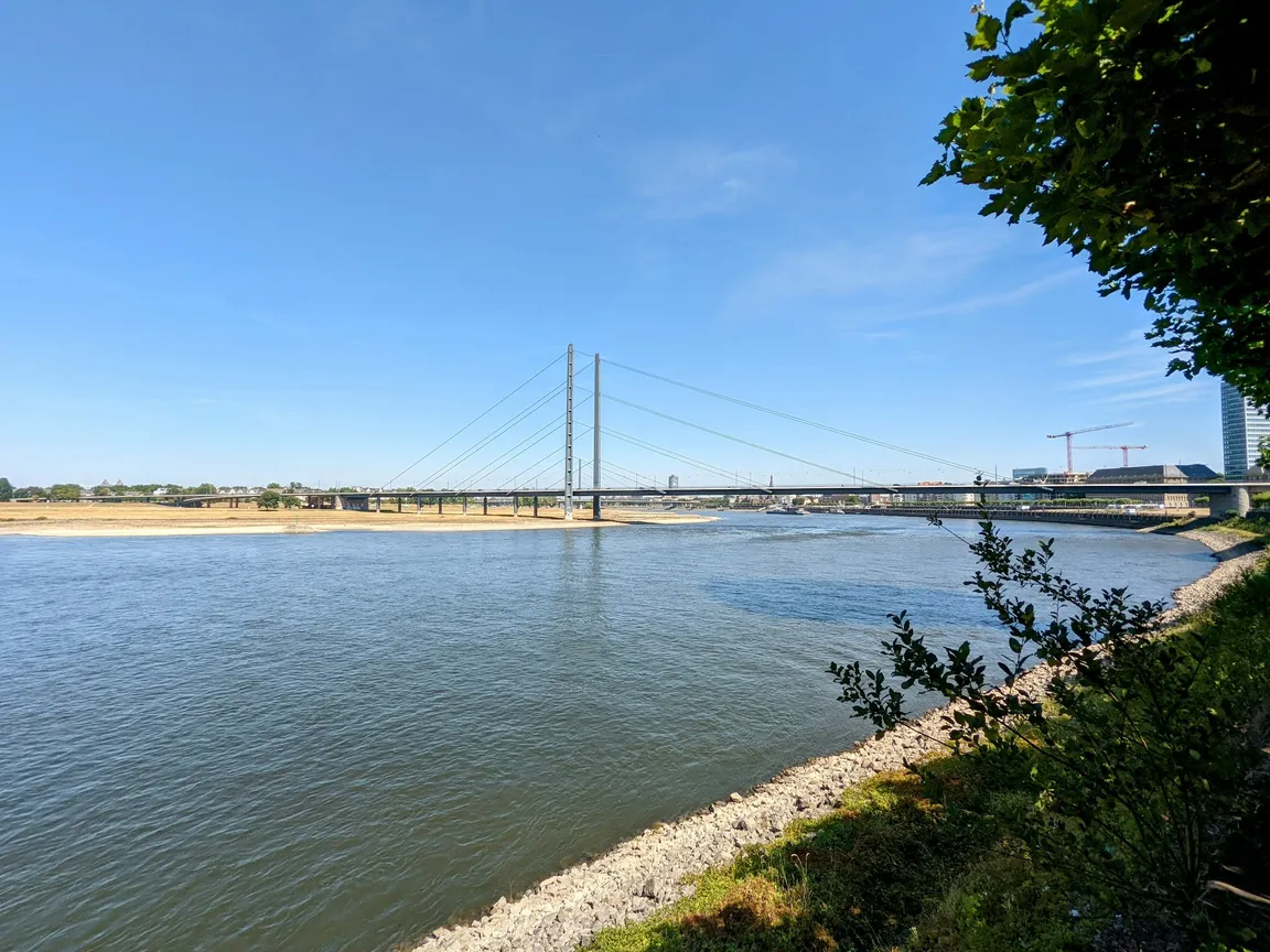 Rheinuferpromenade Düsseldorf