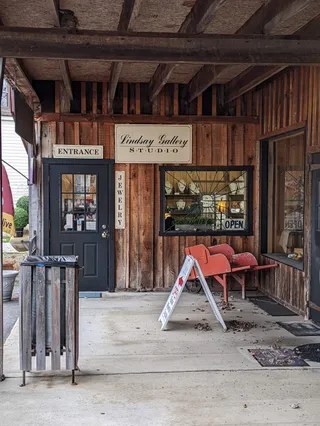 Lindsay Gallery