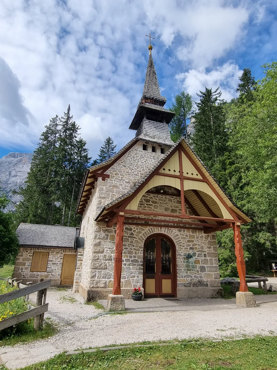 Cappella "Lago di Braies"