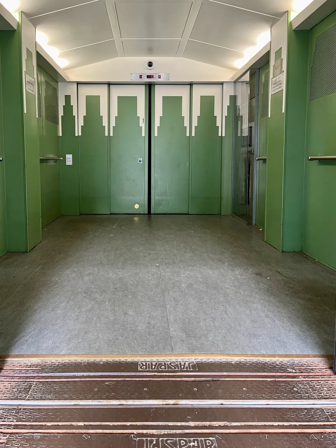 Sint-Annatunnel naar Linkeroever