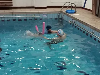 Bazin Inot Aqua Sport Persepolis - Cursuri inot copii. Sala fitness. Sala aerobic