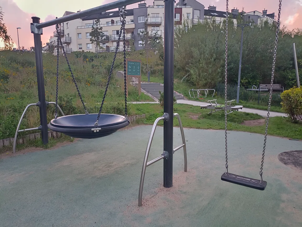 Zielona Dolina Park Zabaw - Hossa