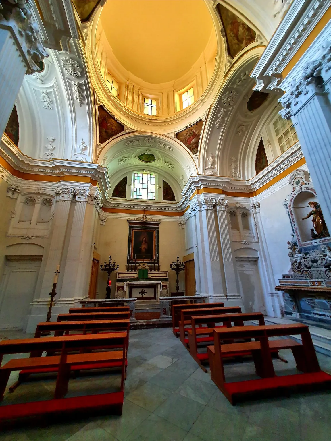 Konkatedra pw. Najświętszej Maryi Panny Rumuńskiej