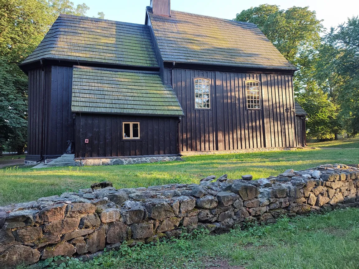 Rezerwat Archeologiczny – Gród Piastowski w Gieczu