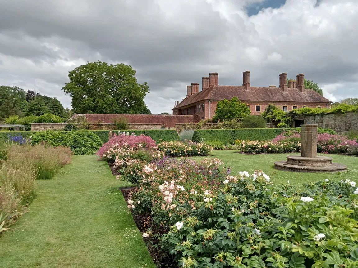 National Trust - Barrington Court