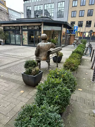 Willy-Millowitsch-Denkmal