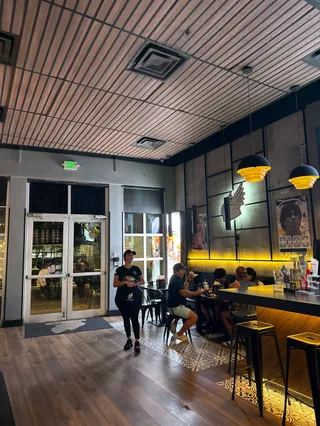 La Birra Bar (Burgers) - North Miami Beach