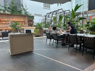 Capitol Bistro. Bar. Patisserie