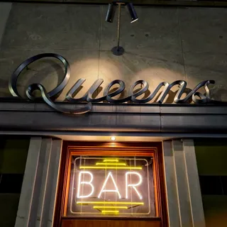 Queens Bar Detroit