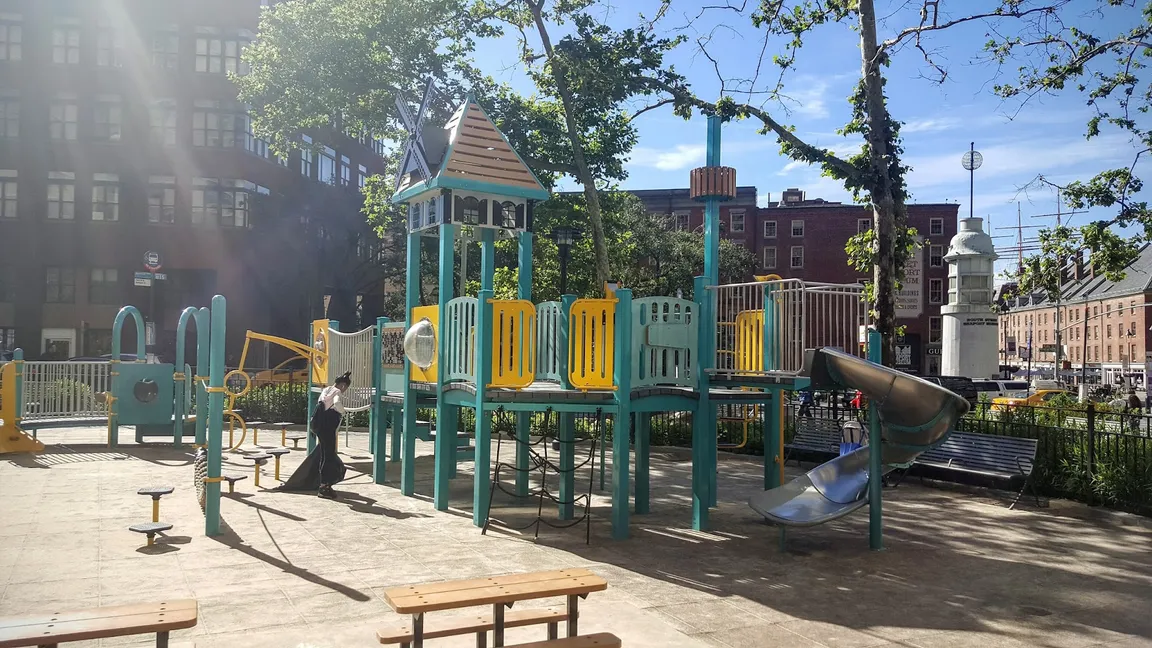 Pearl Street Playground